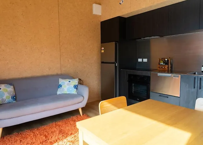 Vakantiehuis Newly Built Unit In Quiet Neighbourhood *